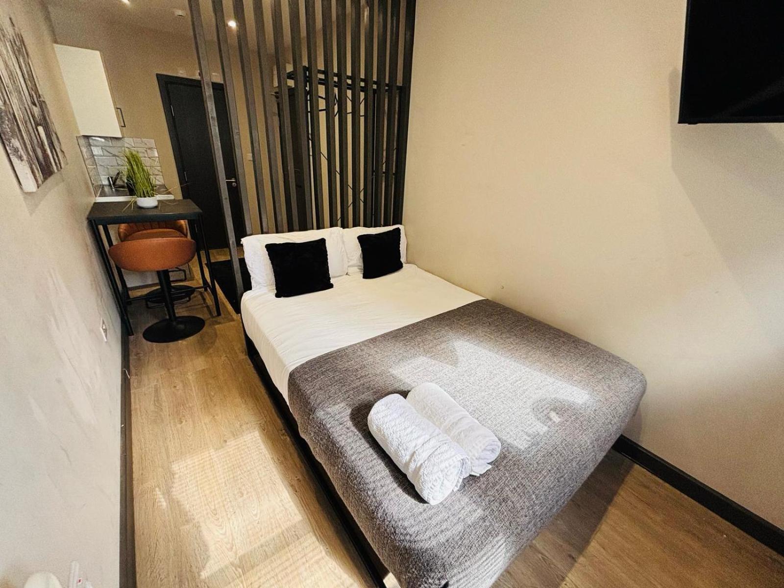 The Seven Sisters House - No 01a - Stylish Comfort Apartment London
