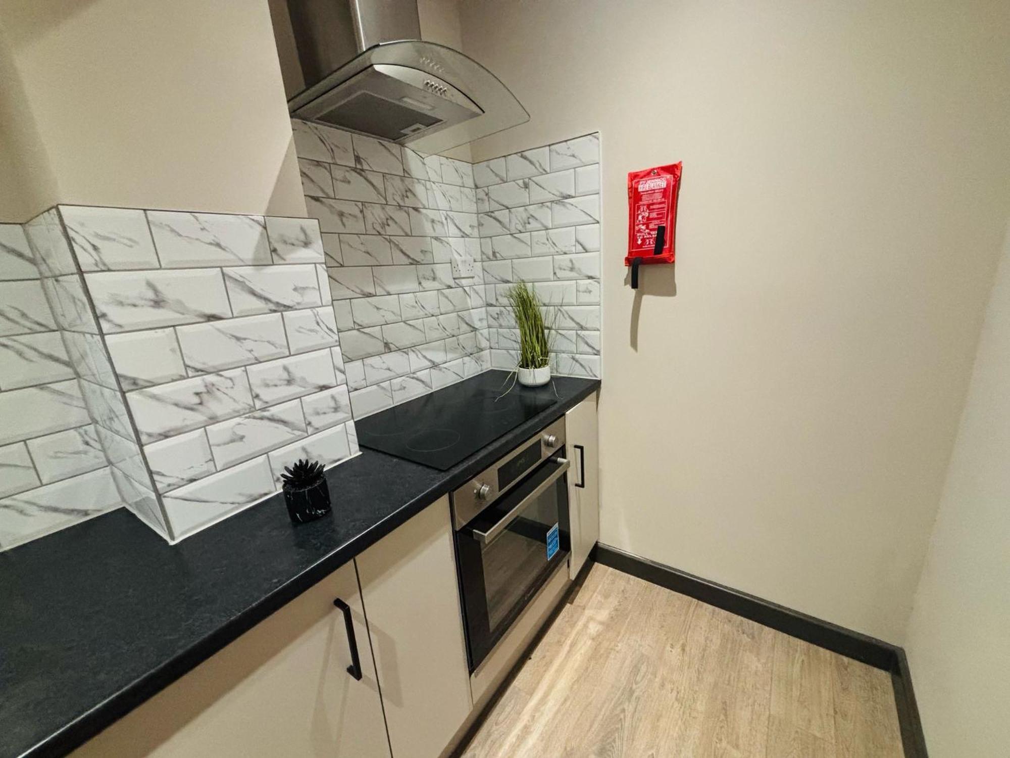 The Seven Sisters House - No 01a - Stylish Comfort Apartment London