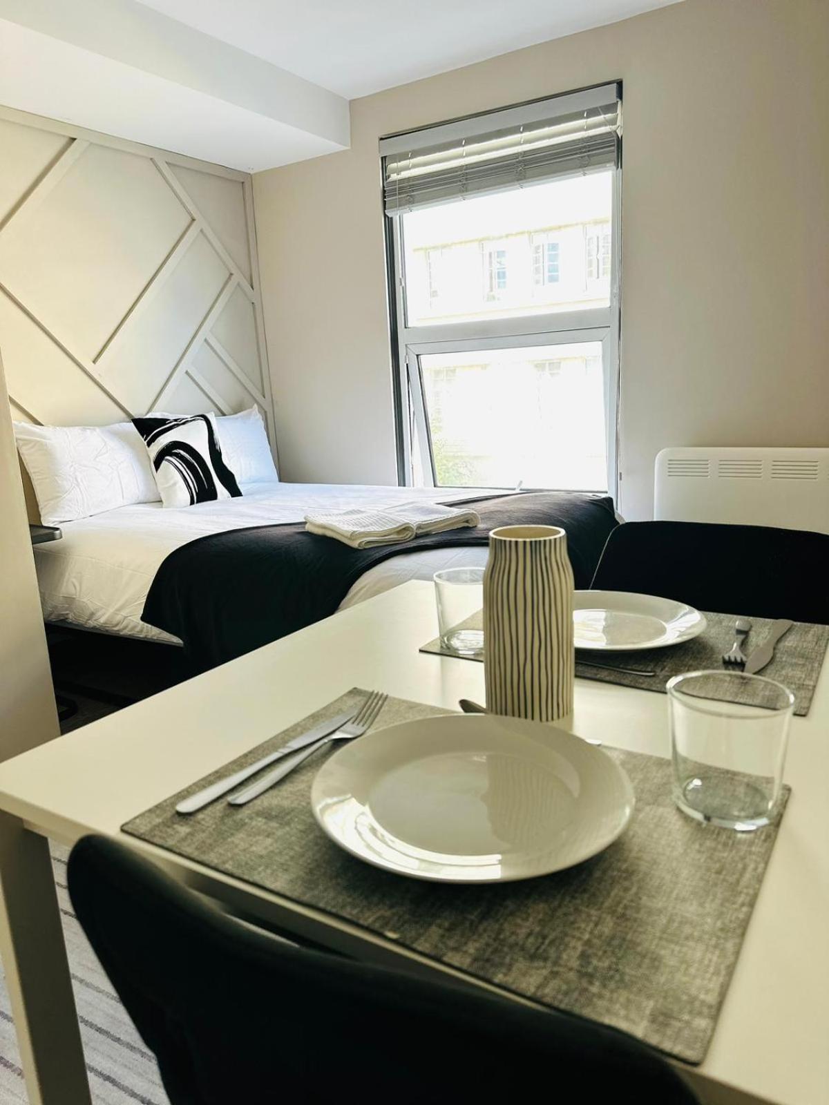 The Seven Sisters House - No 01a - Stylish Comfort Apartment *